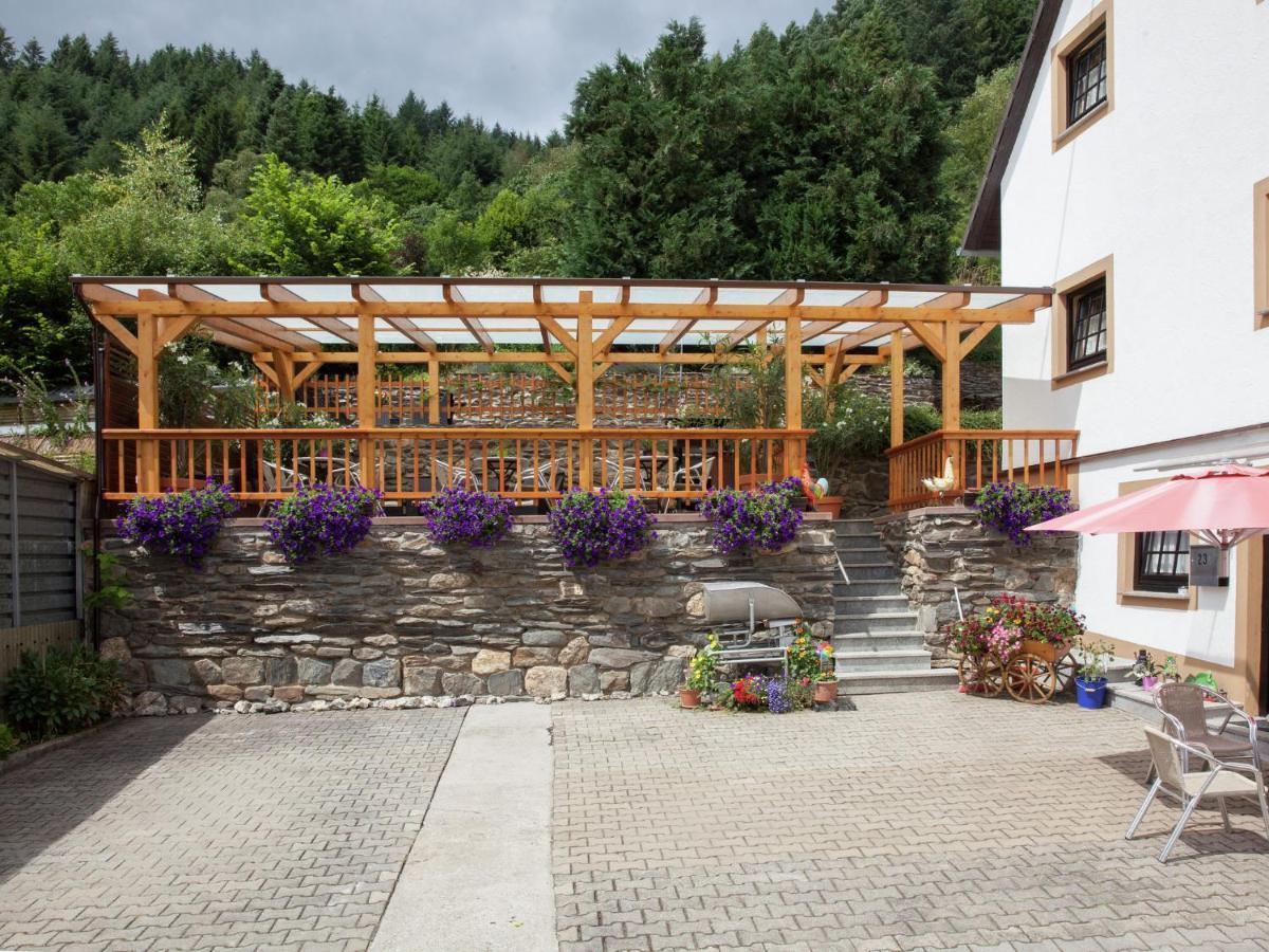 Lavish Apartment In Merschbach Near The Forest Bagian luar foto
