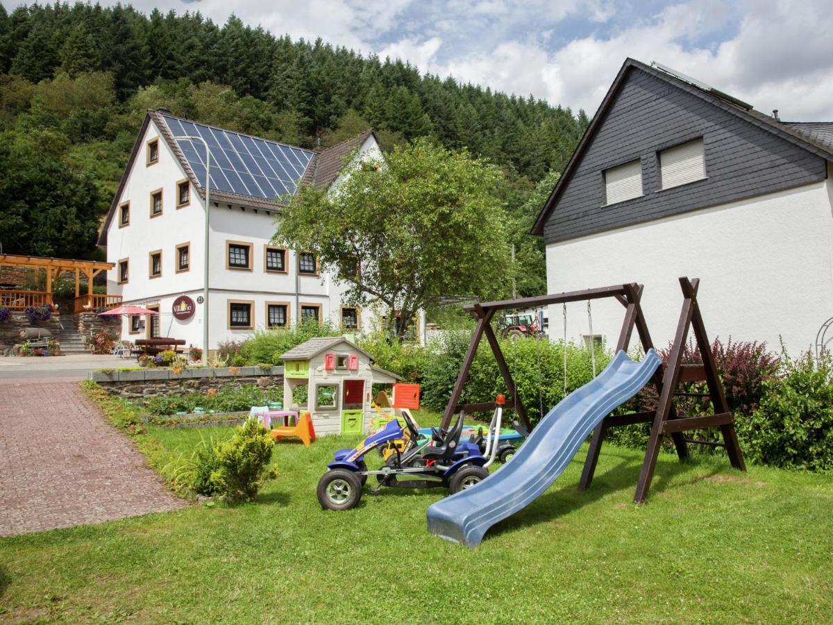 Lavish Apartment In Merschbach Near The Forest Bagian luar foto