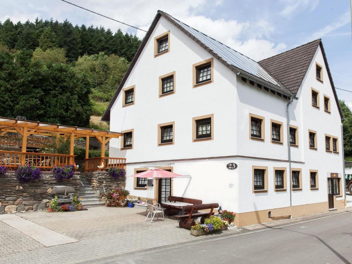 Lavish Apartment In Merschbach Near The Forest Bagian luar foto
