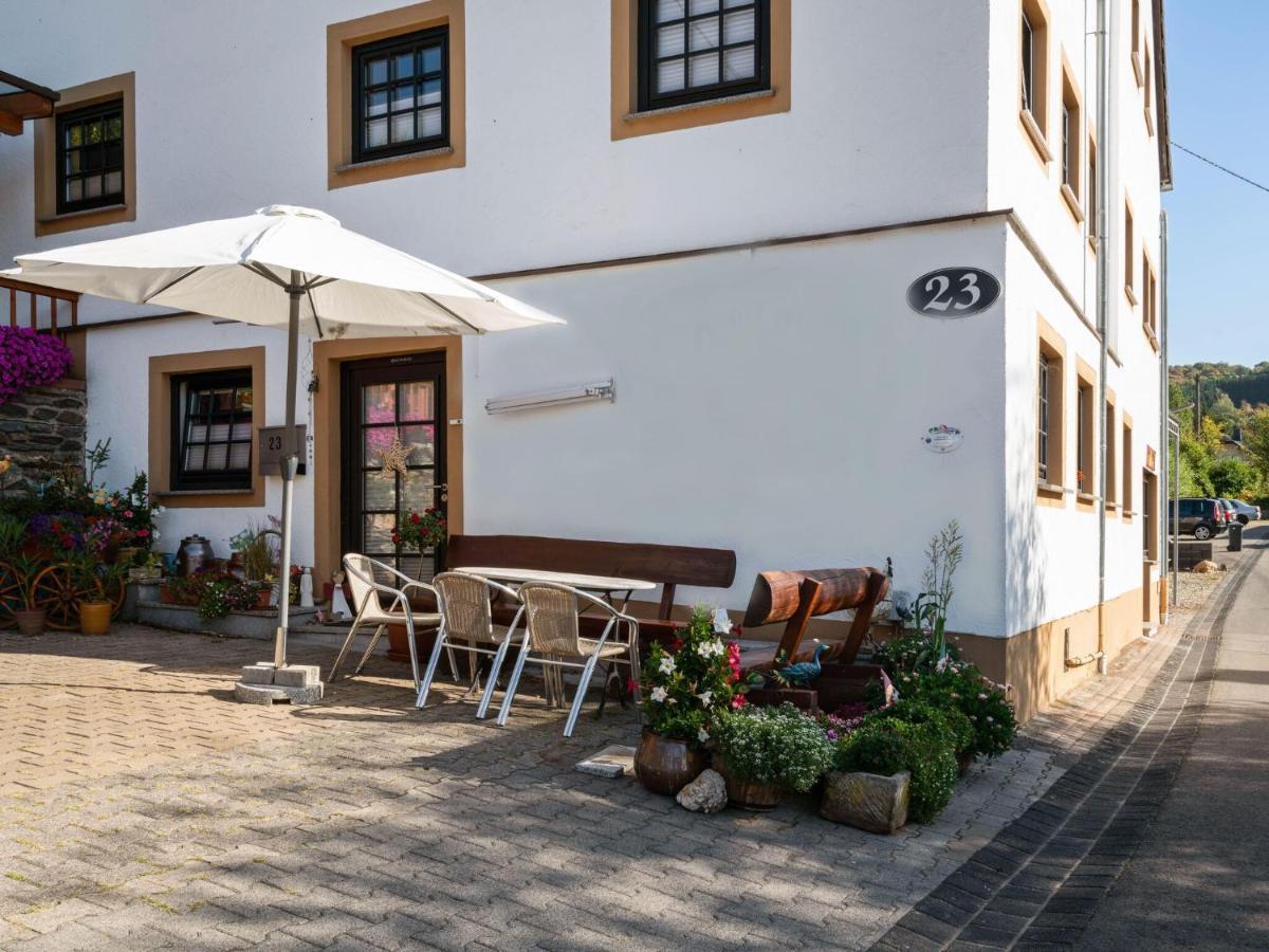 Lavish Apartment In Merschbach Near The Forest Bagian luar foto