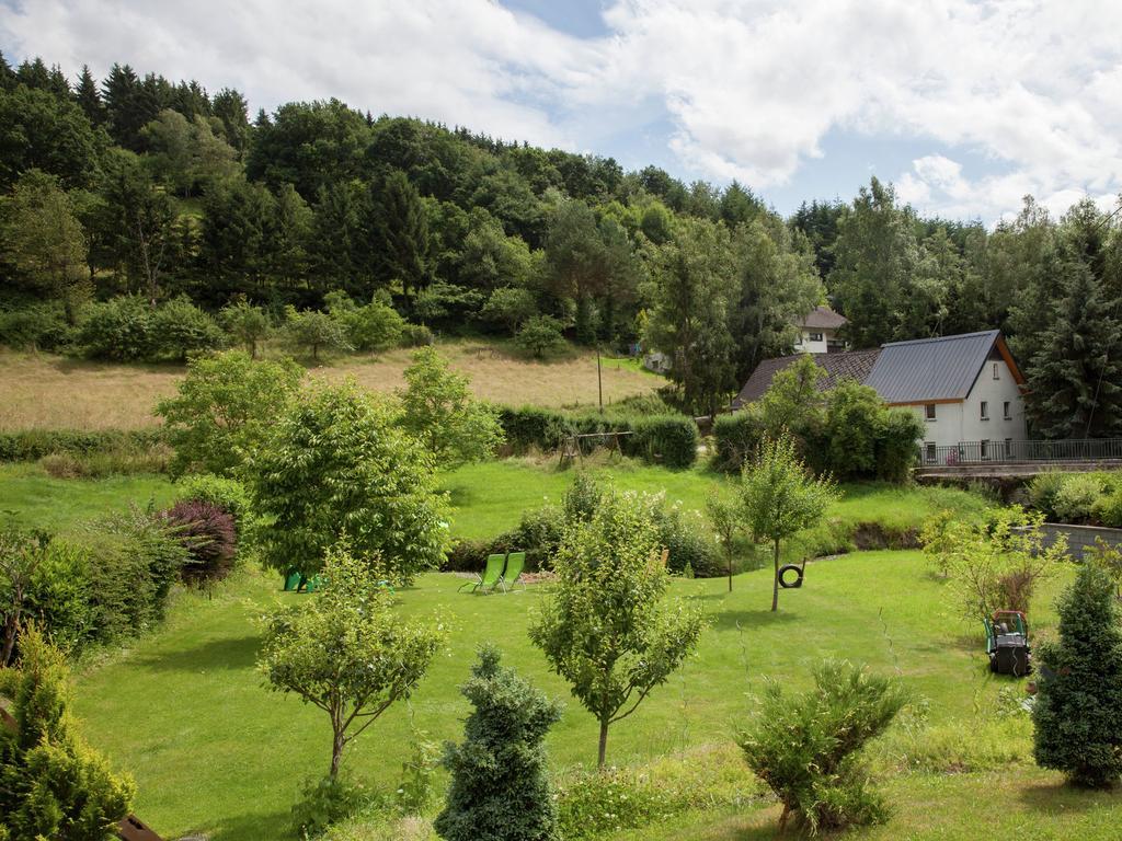 Lavish Apartment In Merschbach Near The Forest Bagian luar foto